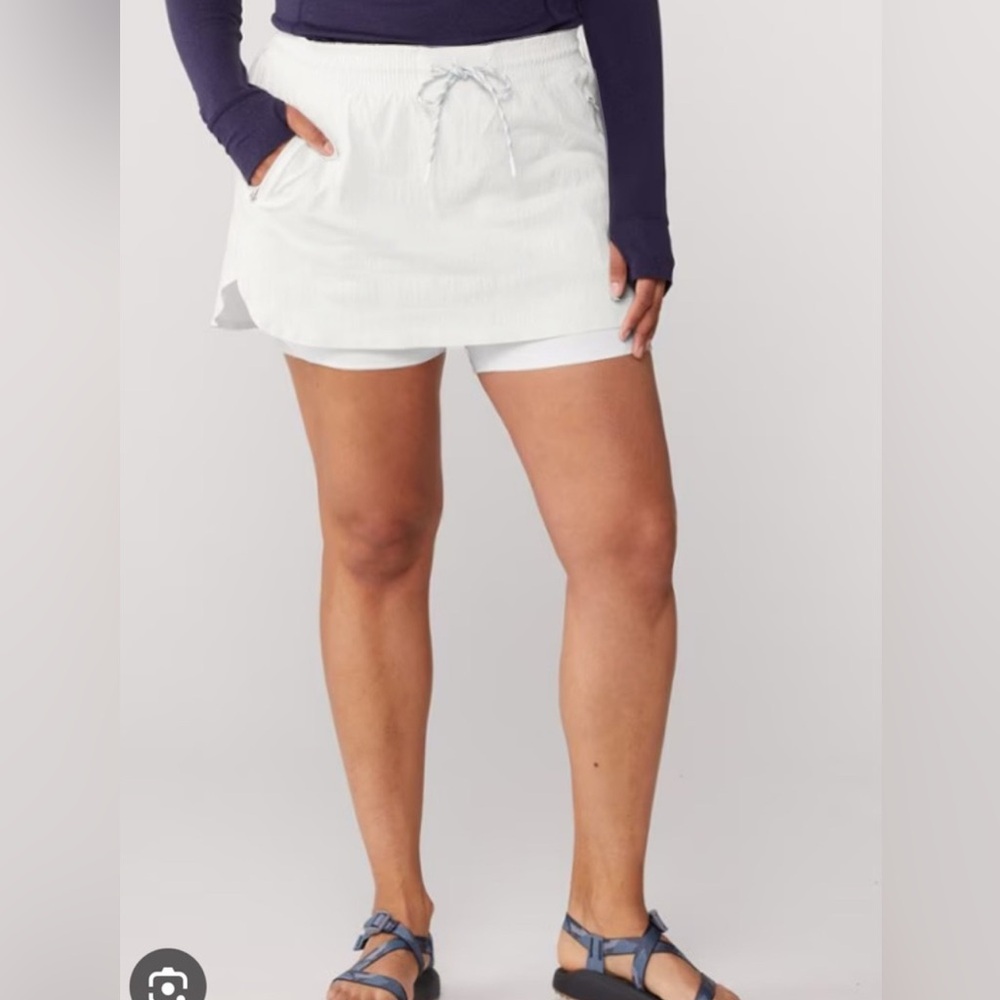 NWT Athleta Trekkie Skort in White Size 18